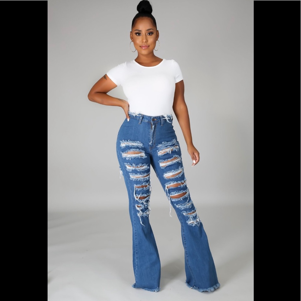 Flare distressed jeans